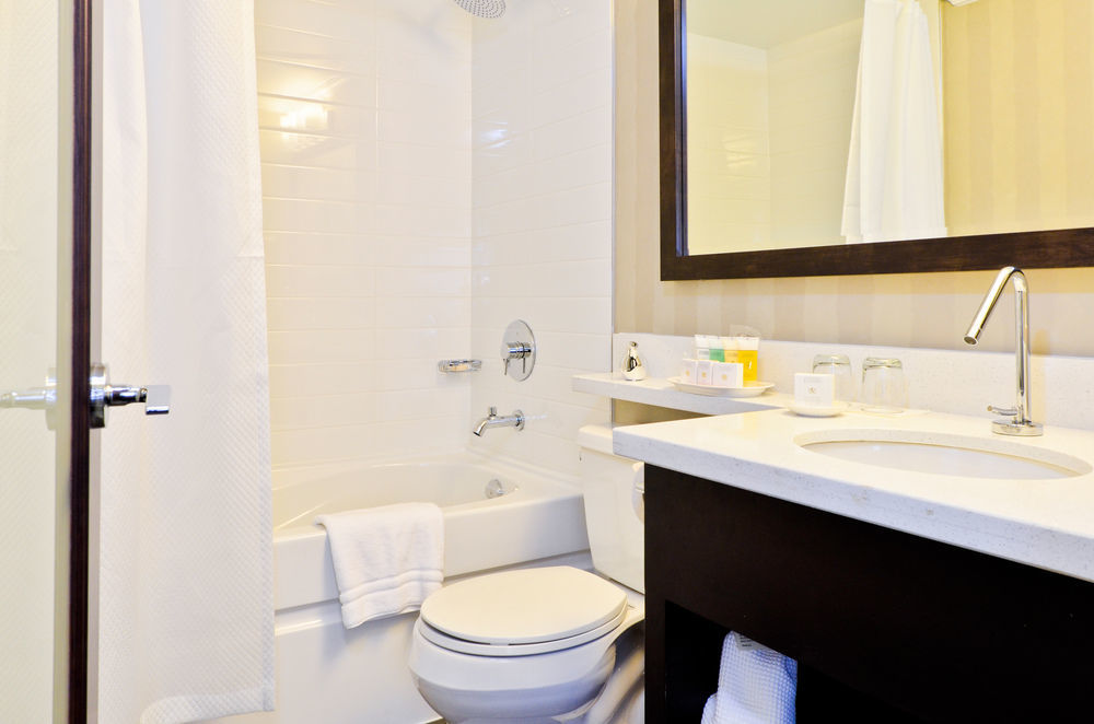 Hotel La Grande At The Sutton Place