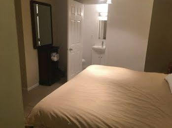 Guest house The Manor Vancouver