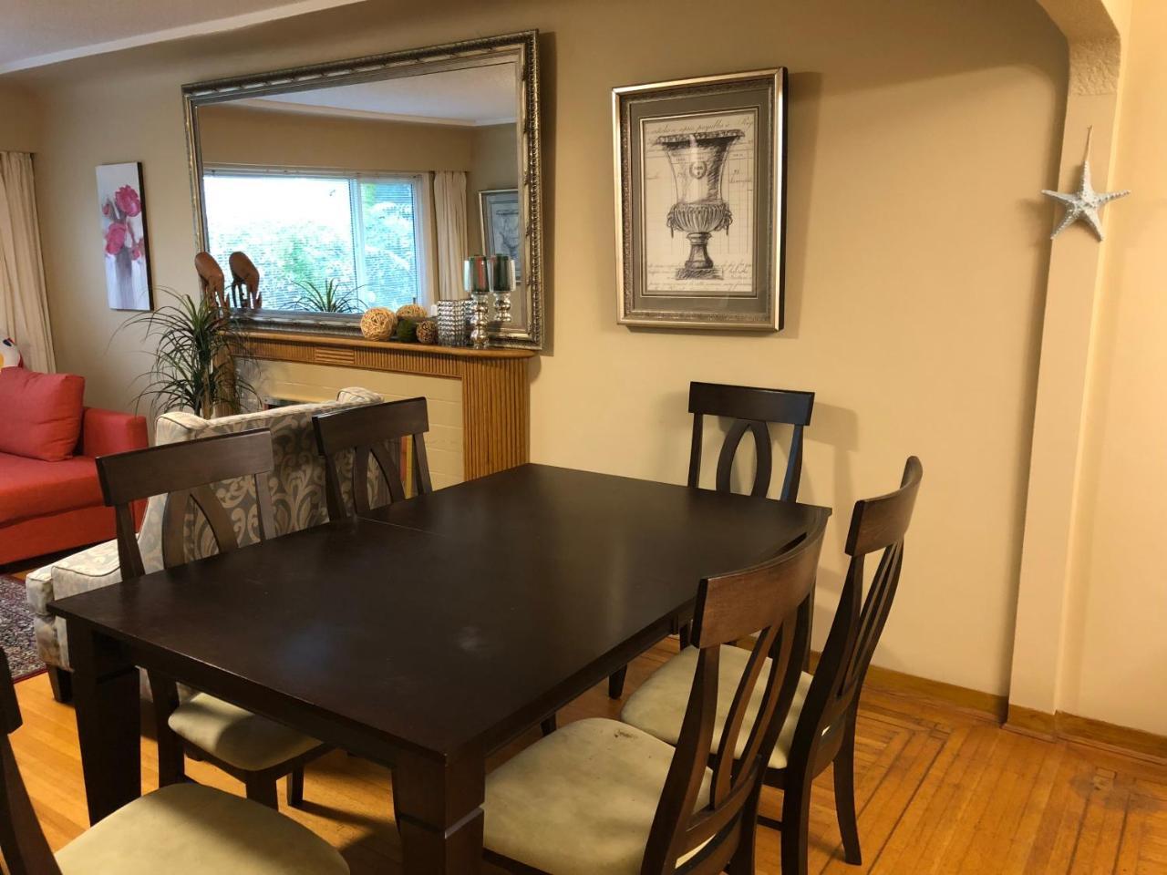 Guest house Oak Vancouver