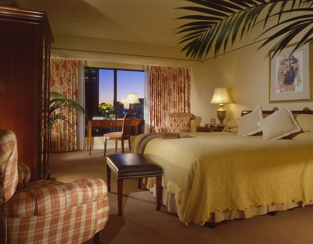 Four Seasons Hotel 5*