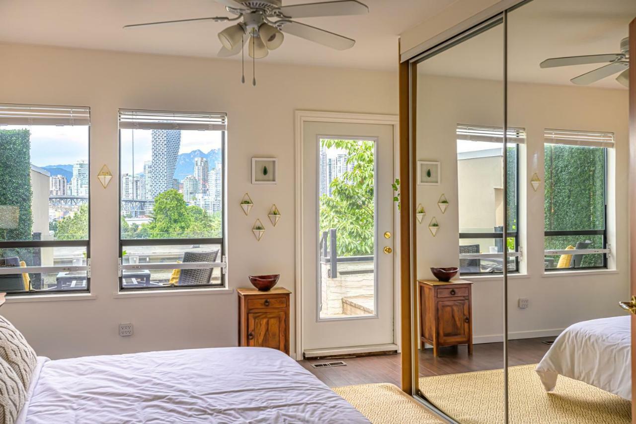 Charming 1 Bdrm View Apartment