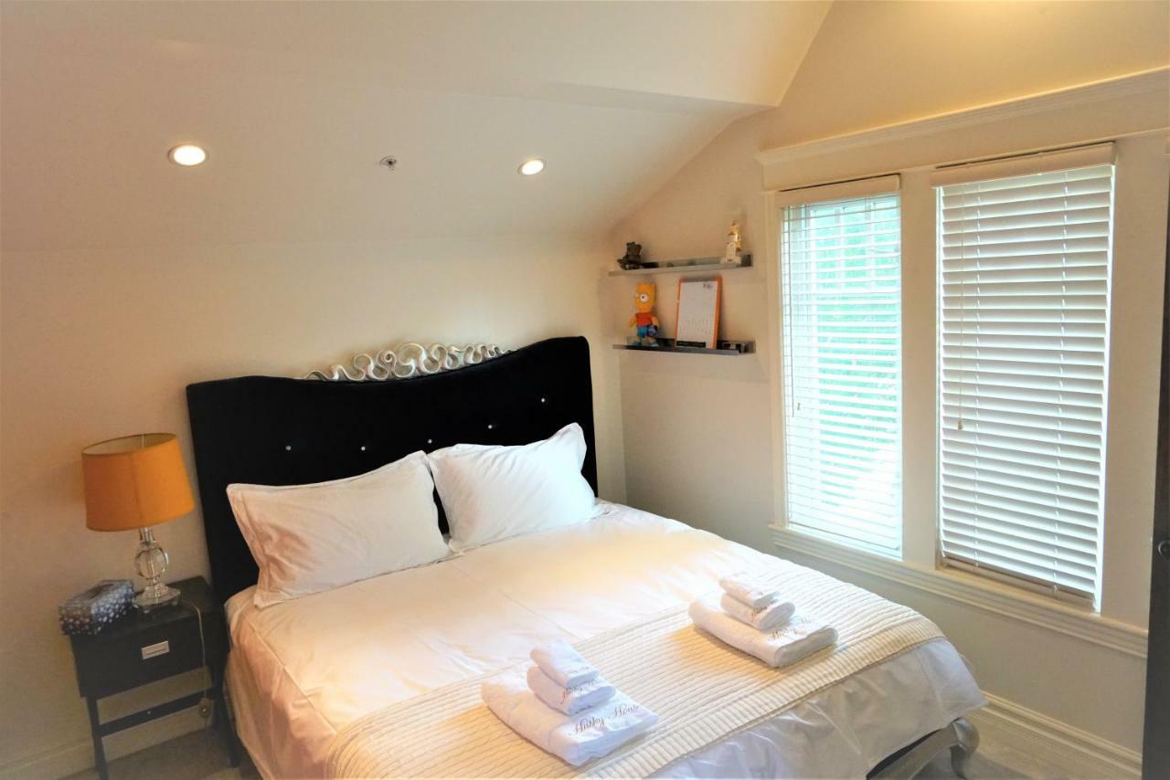 Huskyhouse * Vancouver