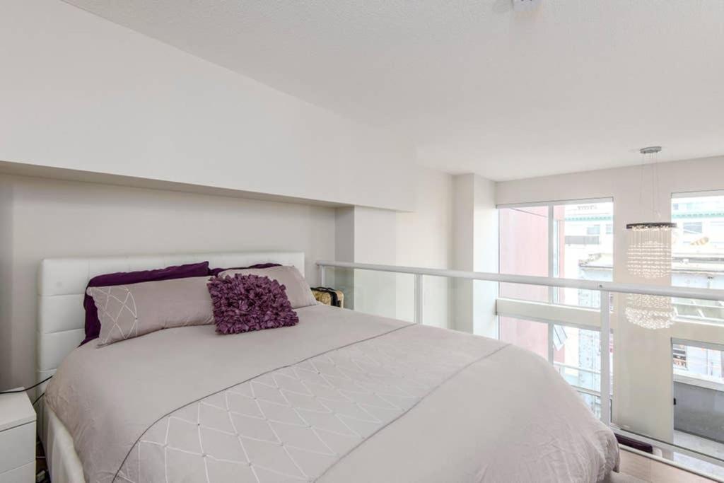 Seymour Loft Apartment *